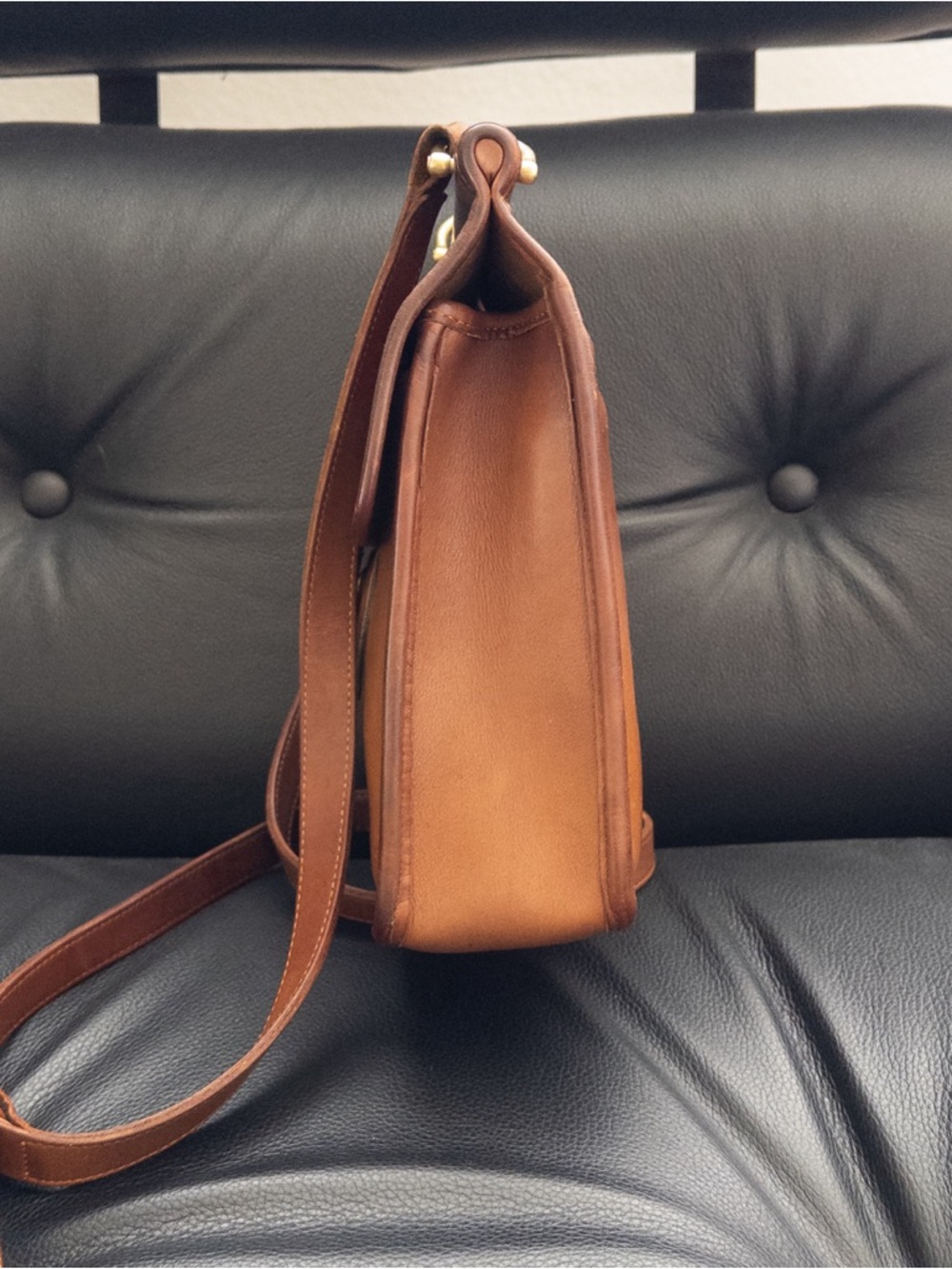Vintage Coach 1992/93 Murphy Crossbody Bag in British Tan - Picture 10 of 14